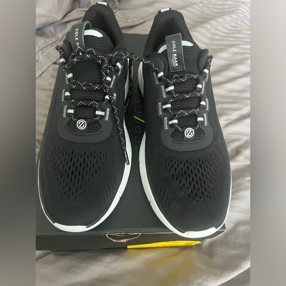 NWT Women’s Cole Haan sneakers